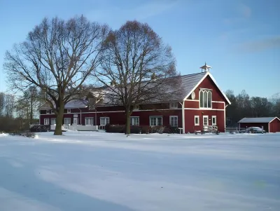 Röda Stallet Bed & Breakfast Hotels near Hem & Hobby