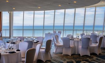 Crowne Plaza Ventura Beach
