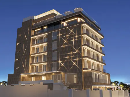 The Promenade Luxury Wellness Hotel