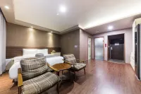 Cheongju the Mark Hotel