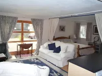 The Studio Hotels in Trowbridge