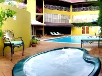 Altamont Court Hotel - piscina