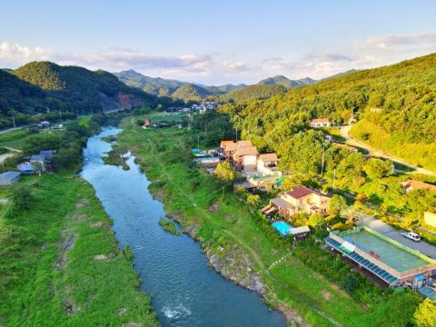 청주 옥화9경달천펜션 외부 전경
