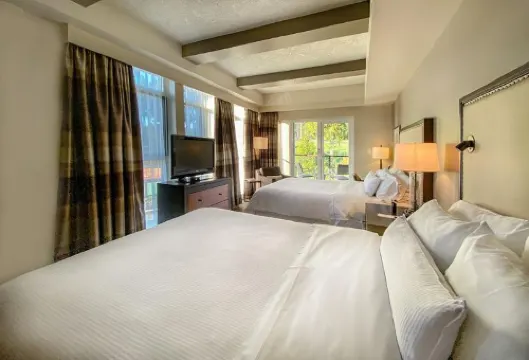 フェアウェイズ ホテル オン ザ マウンテン