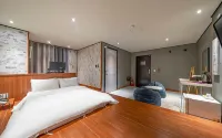 KAYLA HOTEL