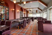 Heritage Park Pontypridd, Trademark Collection by Wyndham - 朝食