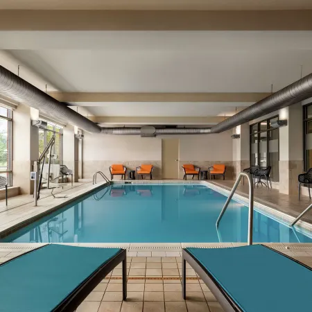 Hampton Inn & Suites Pittsburgh/Waterfront-West Homestead Отели рядом с достопримечательностью «Сквиррел Хилл»