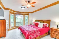 Lake Cumberland Retreat w/ Deck & Views! - Wifi