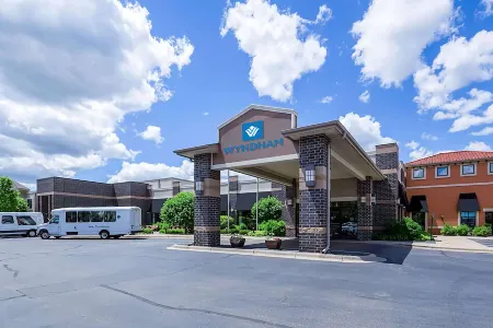 Wyndham Bloomington - Mall of America