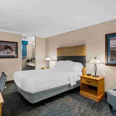 Best Western University Lodge Rooms
