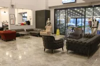 Isnova Hotel Airport - parking