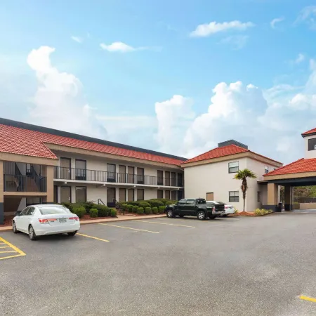 Ramada by Wyndham Bainbridge