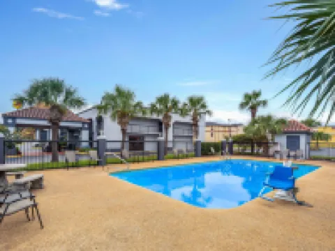 Baymont by Wyndham Mobile/Tillmans Corner Hotels in Mobile County