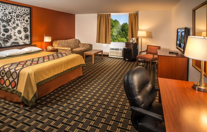 Super 8 by Wyndham Prestonsburg