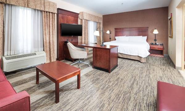 Hampton Inn & Suites Greensburg