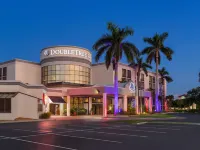 Doubletree by Hilton Fort Myers at Bell Tower Shops Hotels near List Distillery