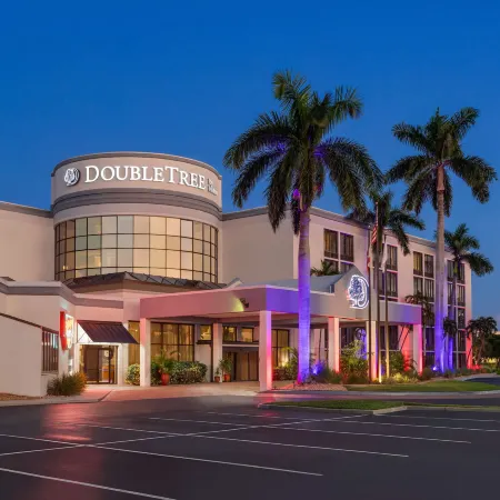 Doubletree by Hilton Fort Myers at Bell Tower Shops