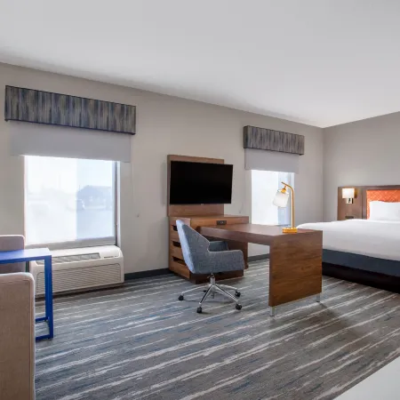 Hampton Inn & Suites Muncie