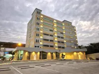 公共飯店 ELIO DEL NEST附近的飯店