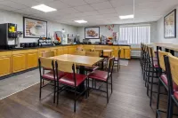 帕西帕尼華美達酒店 - 早餐