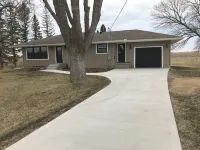 Prairie View Cottage! Just completed private and cozy country retreat.