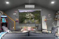 Crescent Moon: Hot Tub, Arcade, Dogs, EV Charger, Minutes from Shenandoah - WiFi