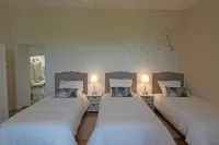 Large charming country house, garden, swimming pool, ⭐️⭐️⭐️⭐️ Отели в г. Моризес