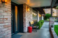 Rancho Redondo - Mid Century Home near The Wigwam Resort, Stadiums with Pool