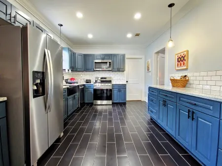 3-bedroom in Mid City, walking distance to LSU lakes, Garden District