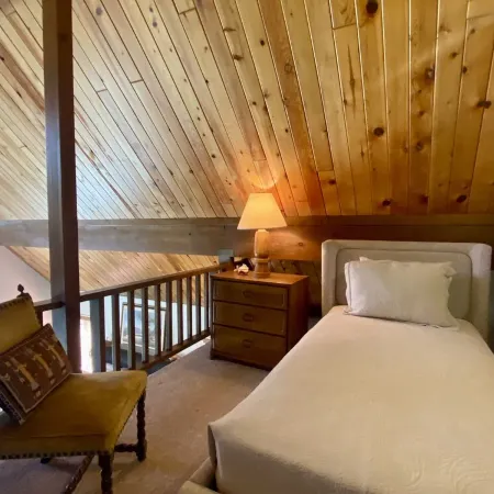 Historic A-Frame Panoramic Red Rock Views!