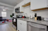 Fabulous Retreat! Centrally Located. Quiet & Cozy! Sleeps 4. Hi Sp Wifi & More.