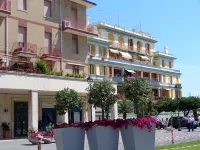 Ostia-apartment 50 mt from the beach, near historic center-sea view