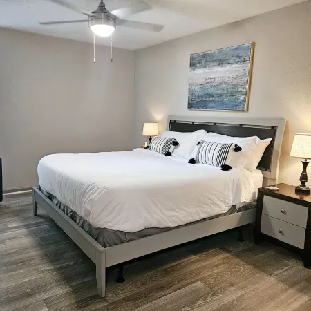 Lovely 2BR/2 BTH apt. Few steps to theBraves Stadium