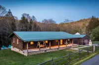 Ascension Cabin - Sauna, Hot Tub, Fire Pit