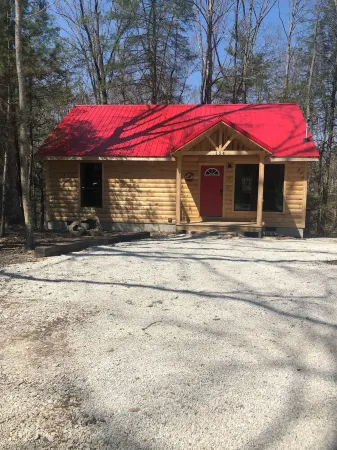 Wooded view-hot tub-5 min to Natural Bridge