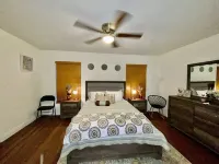 Home Near Theme Parks, Airports, Lakes, Shops, Etc. Dollar Tree 주변 호텔