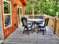 ACE HIGH Cabin- RRG- Hot Tub Hotels in Menifee County