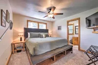 Experience nature at your doorstep! Island Park cabin near Yellowstone 27 min