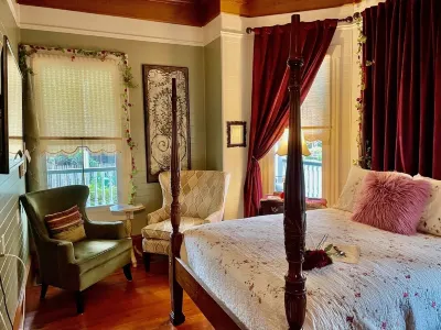 In the Heart of Apalachicola~Walk Everywhere!~Vintage Rose Suite~Majestic Jewel John Gorrie State Museum附近的飯店