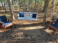 Four season fun, classic LAKEFRONT cabin for families!