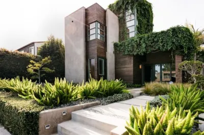 Hotel-Style Independent Suite in Ocean Beach Hotels in Misson Bay / Loma Heights