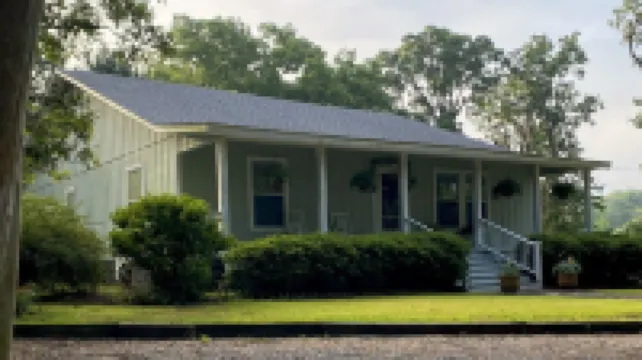 Beautiful Lake House located just 19 minutes from Historic Downtown Natchitoches