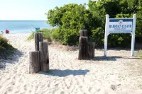 Fin's Fish Camp at Harker's Island