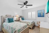 Luxurious Villa! Walk to Beach, Heated Pool, Resort Amenities, Gulf and more!
