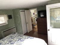 Super Clean, Fully-Equipped Private Suite 1 Mile from Acadia