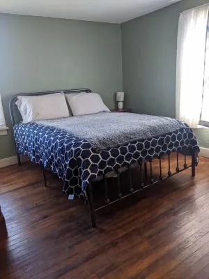 Cozy 3 Bedroom Port Clinton House فنادق في بورت كلينتون