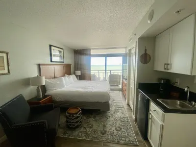 Direct Ocean View Condo on Boardwalk Steps From Beach - Indoor & Outdoor Pools 미틀 비치 시티센터 호텔