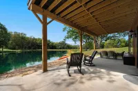Cedar Cove Cabin, Private Beach near Galena
