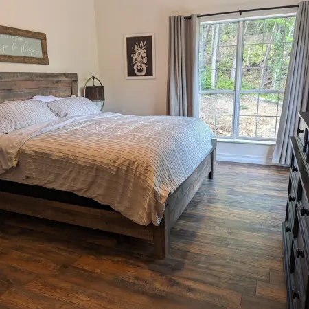 Spacious and Serene Smoky Mountain Retreat- the Perfect Launch for the Dragon!