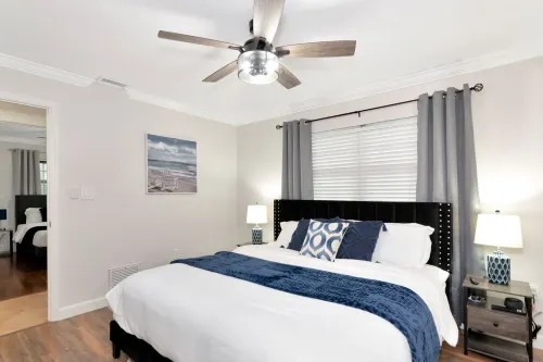 Private Retreat! 3D Tour! New Hot Tub & Salt Water Pool!